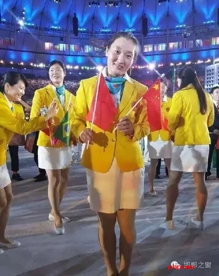 每屆的奧運(yùn)會(huì)都是世界億萬人關(guān)注的焦點(diǎn)，讓我們感到欣喜的是，這屆奧運(yùn)會(huì)上有兩名咱邯鄲籍運(yùn)動(dòng)員，她們是代表國家女子柔道隊(duì)出征的周超和代表國家田徑隊(duì)出征的華紹青。其中，29歲的周超將在8月10日21時(shí)參加女子柔道(70公斤級(jí))項(xiàng)目。